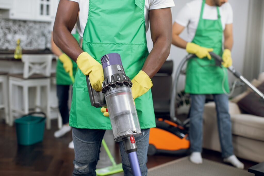 The Benefits of Outsourcing Your Cleaning Needs: How Contracting with Steel and Propre Can Benefit Your Business